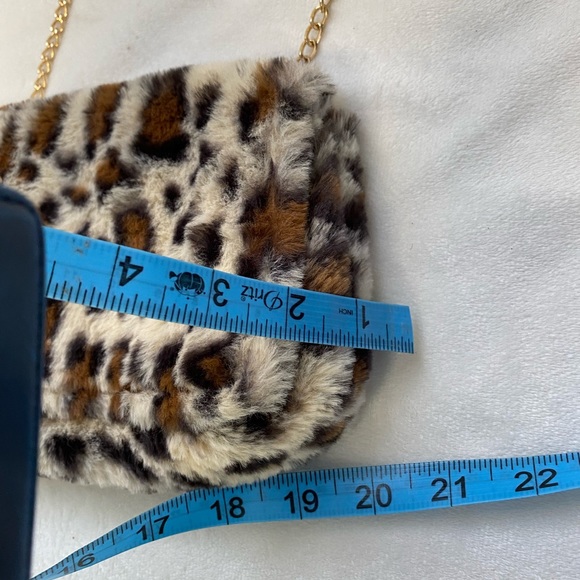 Capelli leopard print fur crossbody clutch bag with chain brown/tan - Picture 5 of 10